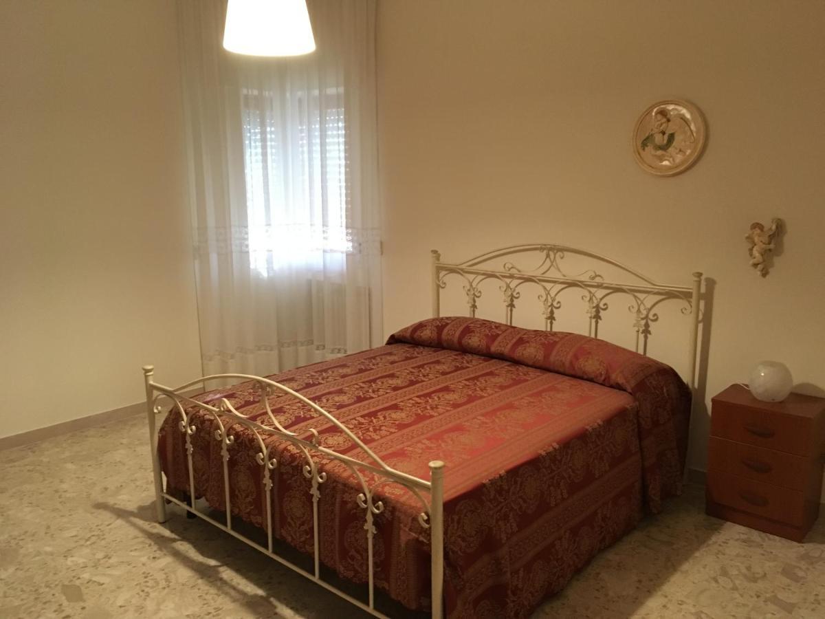 B&B Al Campanile Taranto Exterior photo