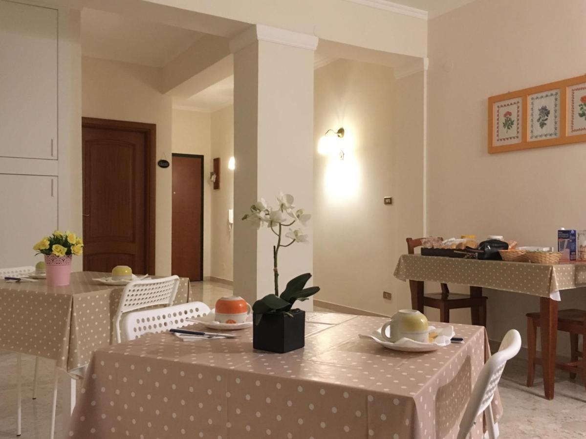 B&B Al Campanile Taranto Exterior photo